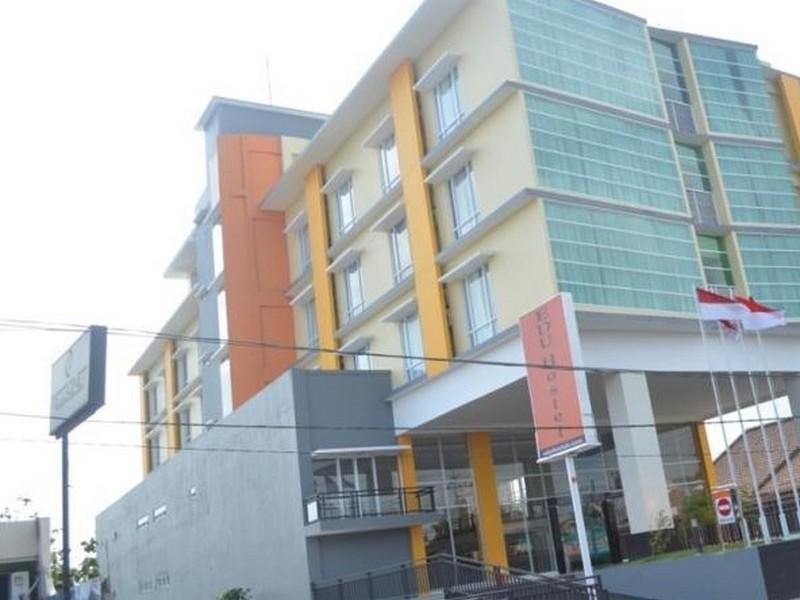 Edu Hostel Джокьякарта Экстерьер фото