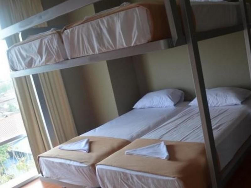 Edu Hostel Джокьякарта Экстерьер фото