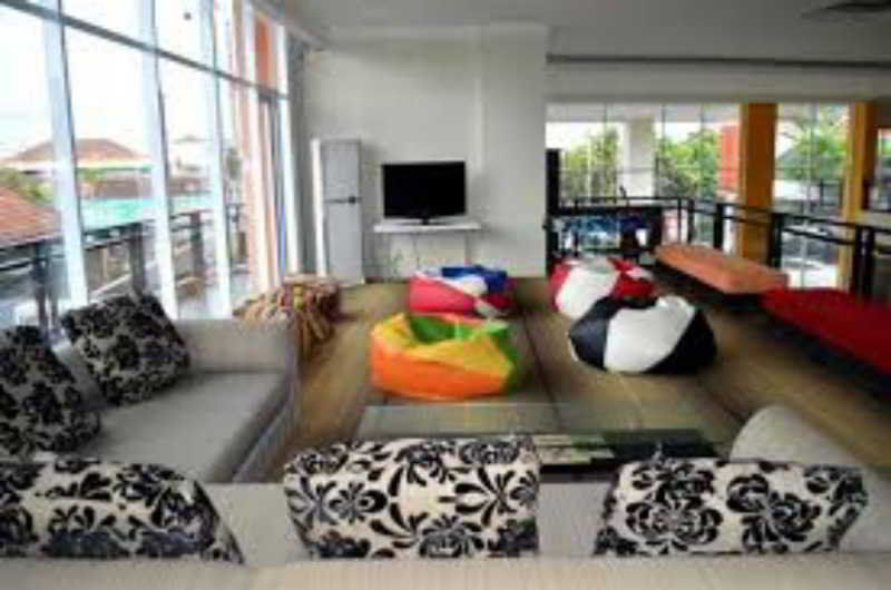 Edu Hostel Джокьякарта Экстерьер фото