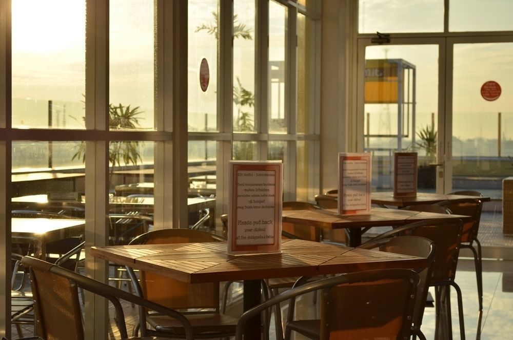 Edu Hostel Джокьякарта Экстерьер фото