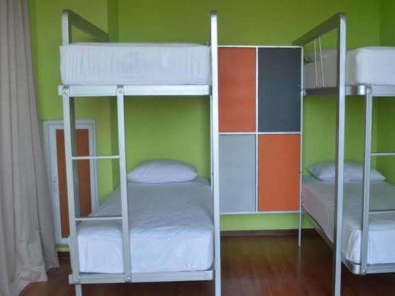 Edu Hostel Джокьякарта Экстерьер фото
