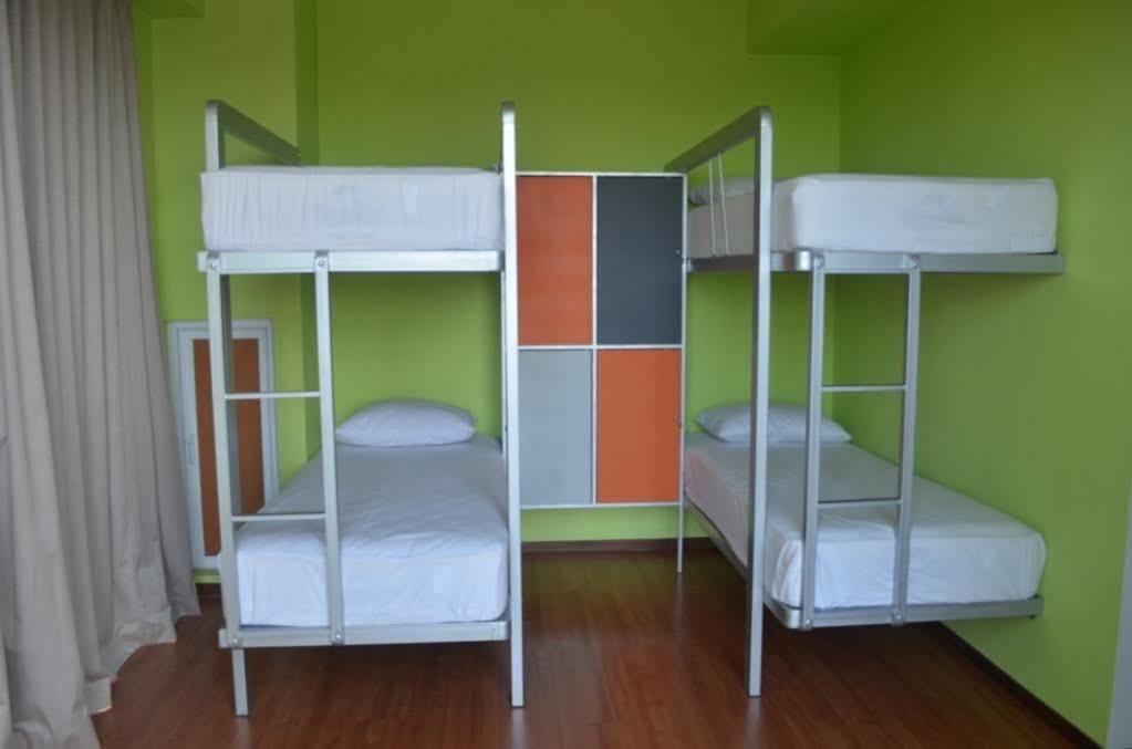 Edu Hostel Джокьякарта Экстерьер фото